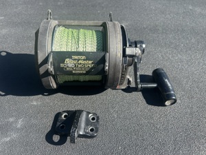 Type: Reels | Brand: Shimano | Model: Beastmaster 50/80 | Item: Beastmaster 50/80